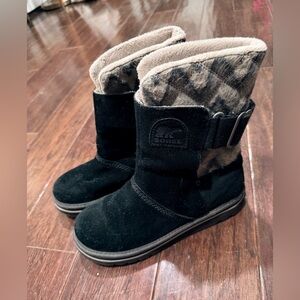 Sorel Campus Winter Boot *Anthropologie* with chevron print size 7
